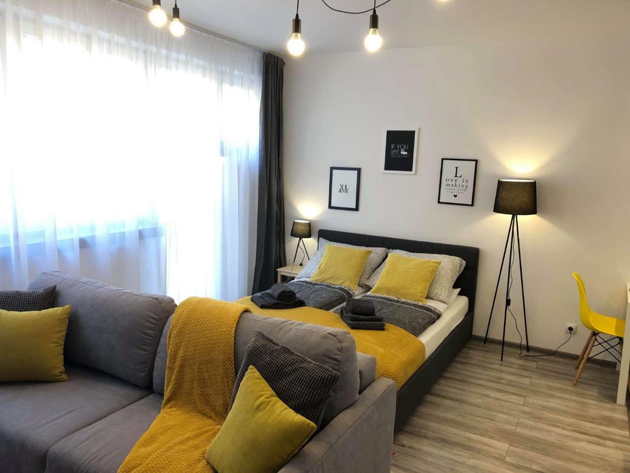 Apartament Szczesliwa 13 - Plac Ratuszowy Jelenia Góra Kültér fotó